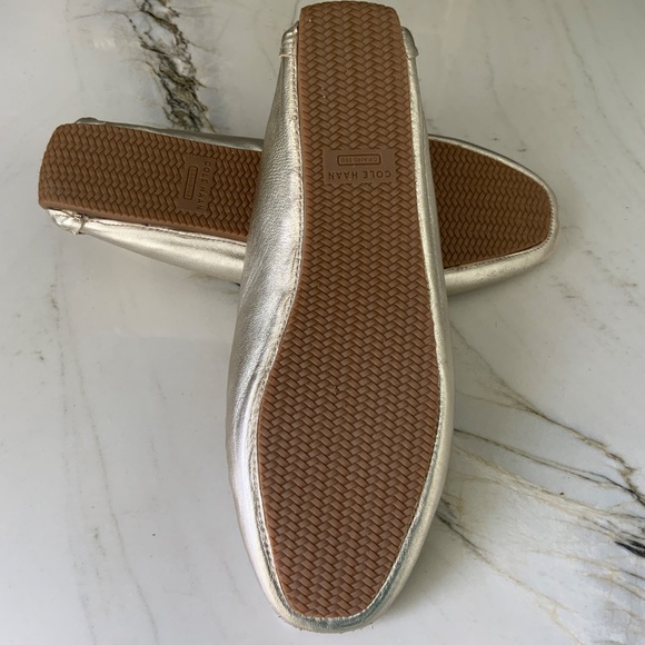 Cole Haan Champagne Gold Metallic Loafers Sz 8.5 - Picture 2 of 3